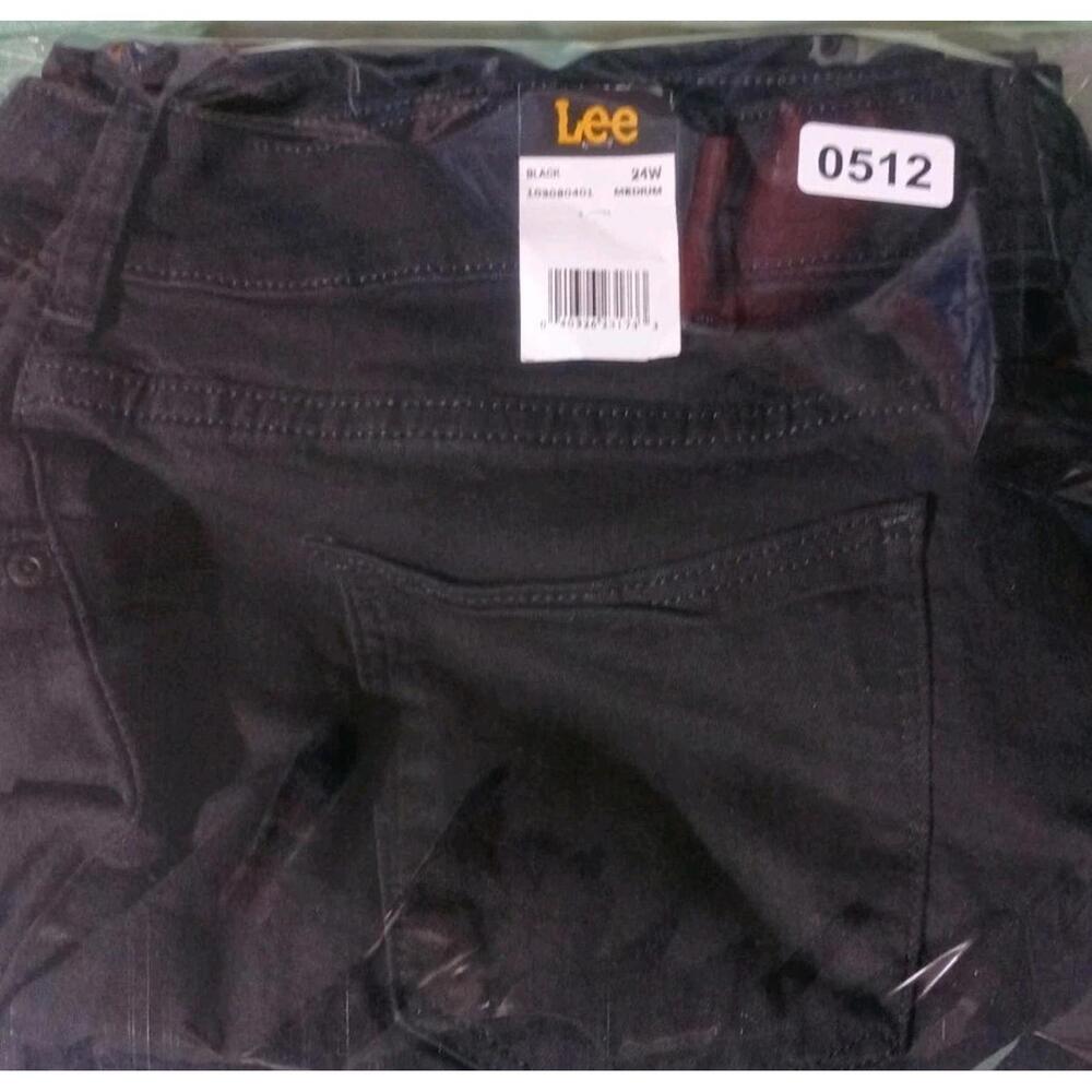 Lee Plus Women's Relaxed Fit Straight Leg Denim Stretch Black Jeans Size 24W - Picture 7 of 7